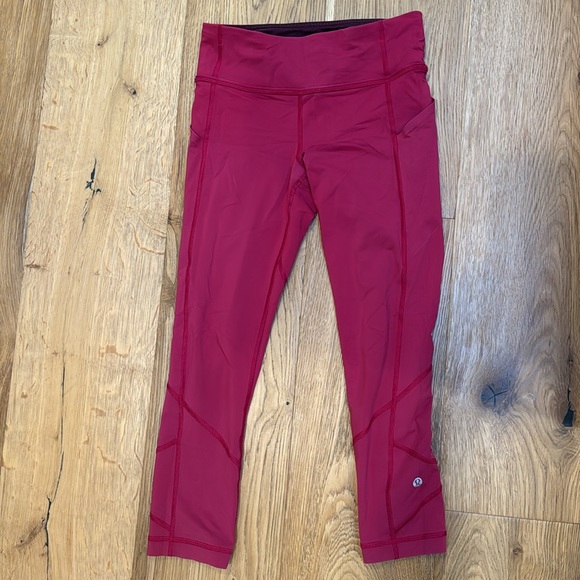 Lululemon Pace Rival Crop *Full-On Luxtreme 22", Size: 4: color: berry rumble - Picture 3 of 5